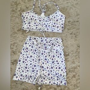 White Fox Active white floral design workout set size Small